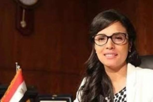 فى عيد "ست الحبايب".. المرأة المعيلة ملحمة صبر وكفاح