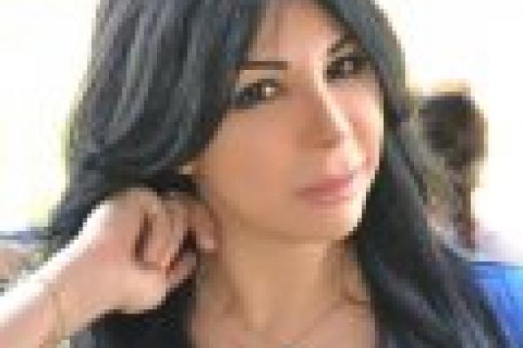 أشرف زكي ردًا على غادة إبراهيم: "ما عندناش ممثلات بتطلع أوردرات في الخليج"!