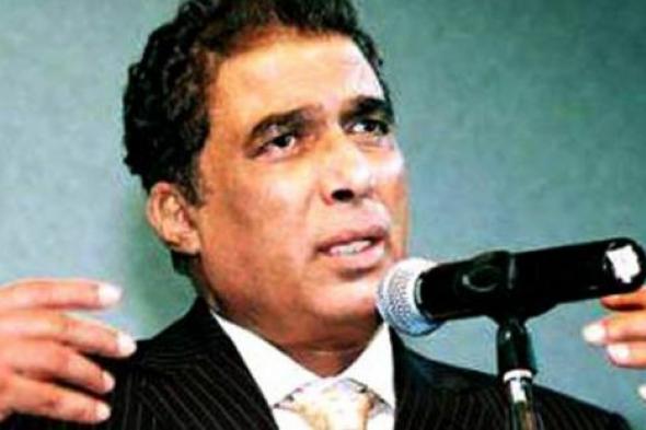 فيديو نادر- في ذكرى وفاته: أحمد زكي يغضب من مفيد فوزي بسبب تطرقه إلى انفصاله عن هالة فؤاد