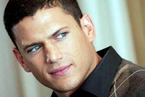 بطل Prison Break يستجيب للساخرين من زيادة وزنه قبل 6 سنوات