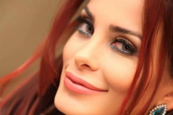 صورة- دومينيك حوراني بإطلاله جريئة وجمهورها "نسيتي تلبسي البنطلون"