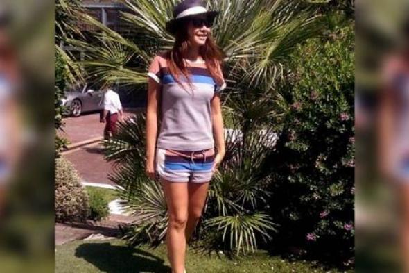 صورة.. قبلة نانسي عجرم لابنتها في عيد ميلادها