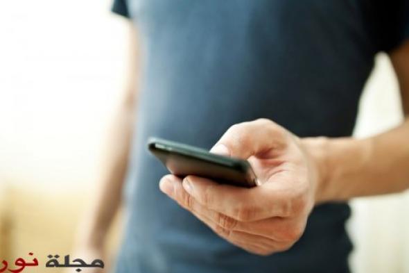 طريقة إمساكك للهاتف الجوال تفضح شخصيتك