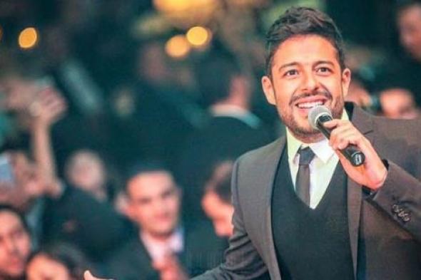 حماقي يستجيب لطلب فتاة في حضور عقد قرانها