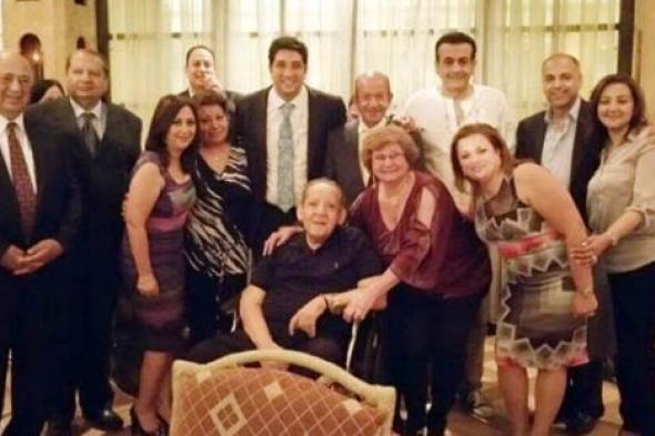 بالصور والفيديو- جورج سيدهم يحتفل بعيد ميلاده وسط الأصدقاء ويتحدث لجمهوره بعد غياب