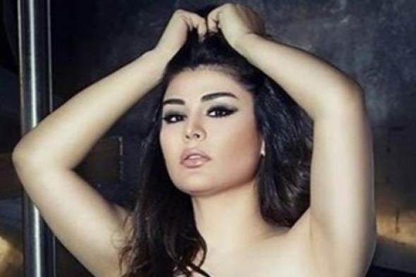 بالصور- ياسمين عبد العزيز ضابط شرطة على "أفيشات فيلم "أبو شنب"