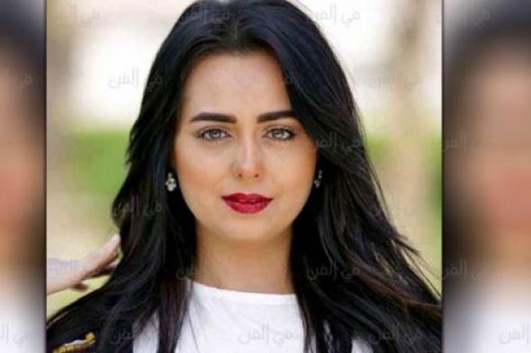 بالصور.. هبة مجدي تتألق بالأحمر في جلسة تصوير جديدة