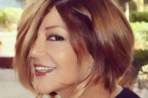 صورة- سميرة سعيد تدعم "مصر للطيران" بصورتها من داخل الطائرة