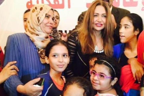 بالصور.. ليلى علوي تكرم المتفوقين رياضياً من متحدي الإعاقة