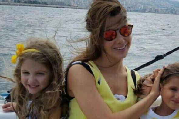 صورة - نانسي عجرم تنشر صورة ابنتها وهي نائمة بين أحضانها