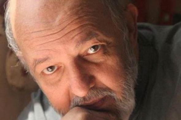 هل كان يشعر باقتراب الموت؟ مكالمة تليفونية من محمد خان لصديق عمره قبل رحيله بساعات