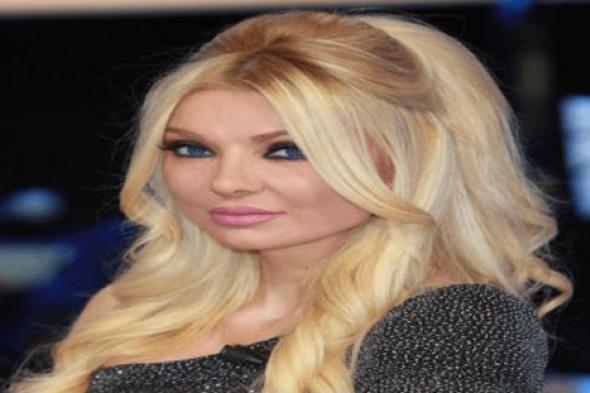 بعد رولا يموت.. مايوه ورقص ميريام كلينك يثيران الجدل بأغنيتها  "بدي ولع قلبك نار"
