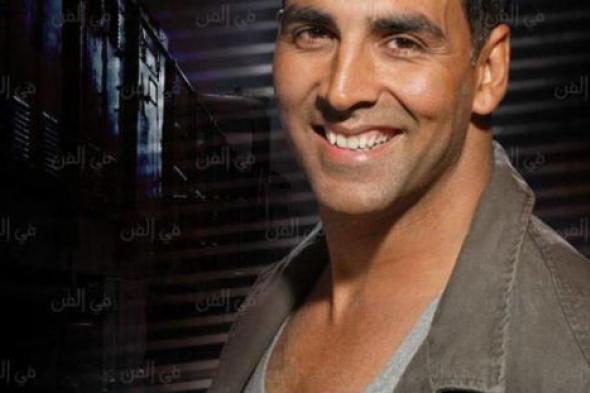 أكشاى كومار يثير الغموض بعد نشره ملصق CRACK
