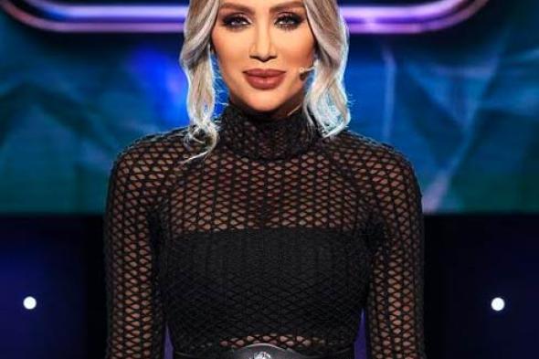 بالصور- مايا دياب تختار الأسود في إطلالتين بحفلها في مهرجان "إهمج" بلبنان