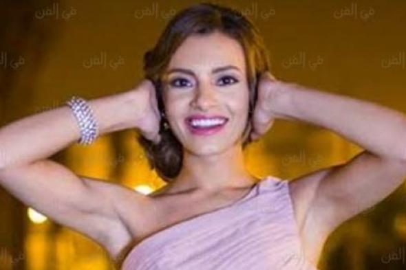 بالصور- كارمن سليمان تحتفل بتخرجها