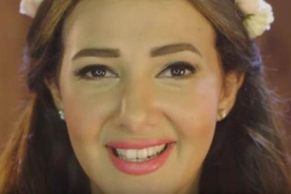 بالصور- جمهور دنيا سمير غانم غاضب منها بسبب إطلالتها في حفلها بالساحل الشمالي