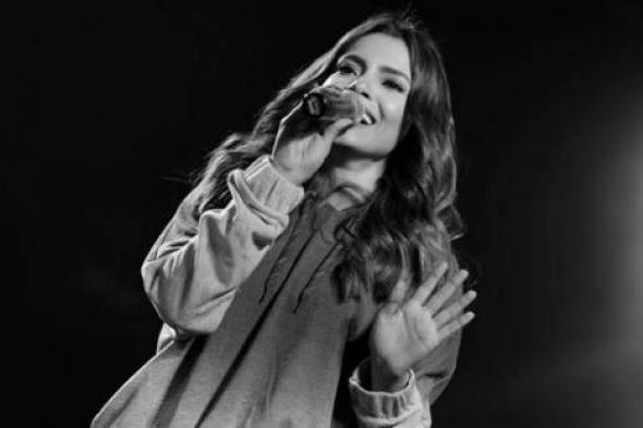 بالفيديو- كارمن سليمان تكشف موهبتها في الغناء الهندي!