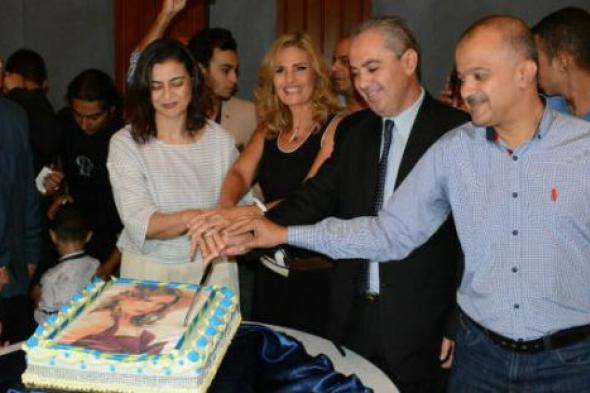 يسرا تسترجع ذكريات بداياتها الفنية في تكريمها بمهرجان الإسكندرية