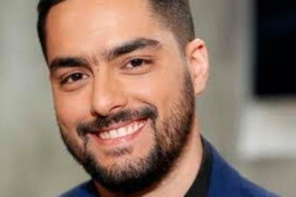 حسن الشافعي يوجه رسالة لكارمن سليمان بعد غنائها "6 وشوش" بطريقة طريفة.