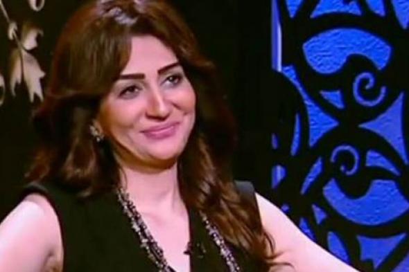 صورة - وفاء عامر "بـلوك" جديد بالشعر الأصفر
