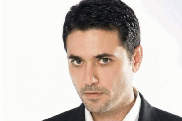 بالفيديو - أحمد عز في مباراه الارسنال الانجليزي  وبازل السويسري