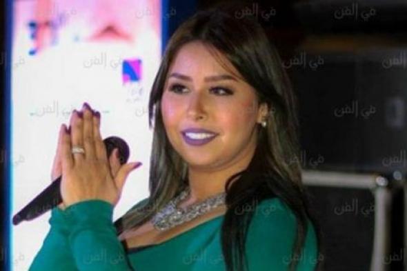 بالصور- إيناس عز الدين تحتفل بعيد ميلادها بجلسة تصوير جديدة
