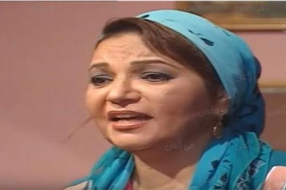 بالفيديو- نادر حمدي يكشف عن مشاركته في مسلسل قديم.. وهذه الفنانة والدته