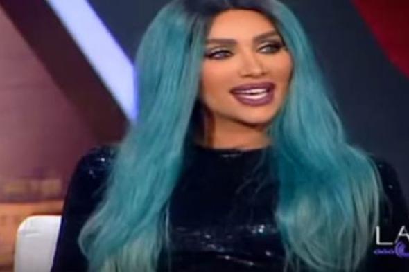 #شرطة_الموضة- بعد اللون الوردي.. مايا دياب بالشعر الأخضر