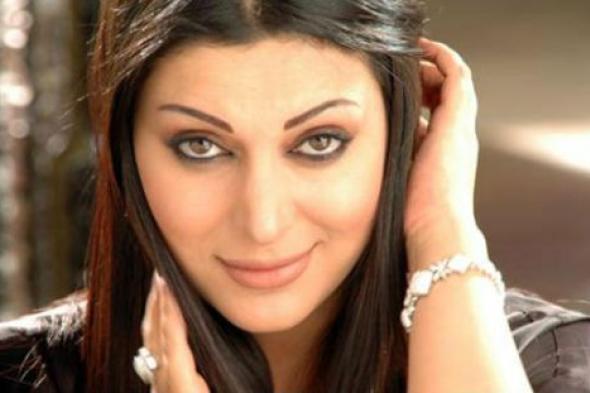 مايا نصري تعود للسينما بعد غياب بفيلم مع زوجها