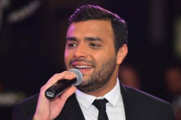 بالفيديو- رامي صبري يجتمع مع أحمد عدوية في جلسة غناء