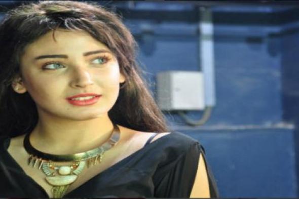 انهيار شروق عبد العزيز بعد الحكم عليها بالسجن لمدة عام