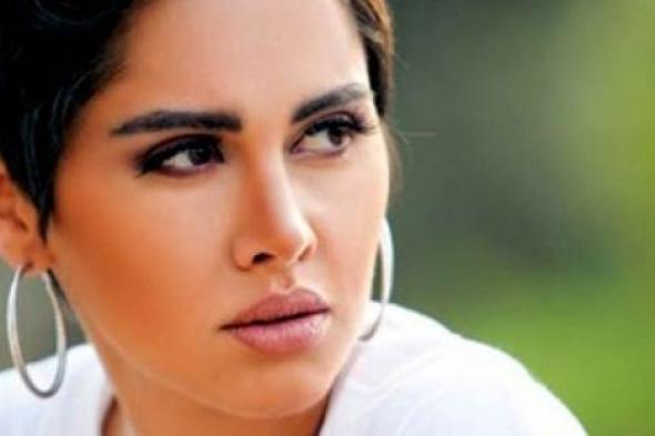 صورة وفيديو- ياسمين رئيس تسترجع ذكريات حملها.. وهكذا احتفلت بالهالوين
