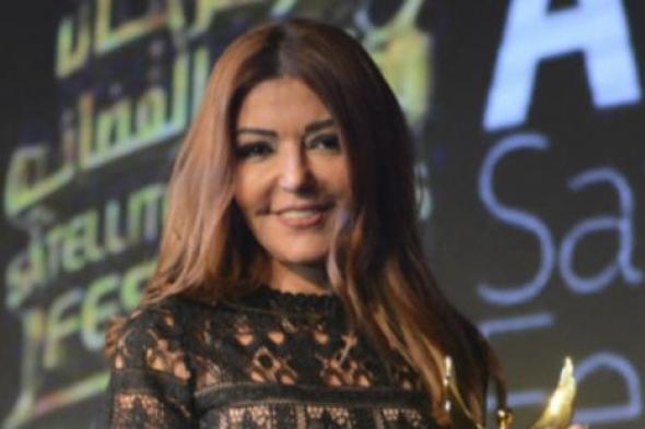 سميرة سعيد بإطلالة شبابية رياضية فى نهار يوم جديد