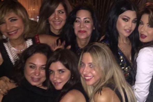 بالصور- هيفاء وهبي وغادة عادل ولميس الحديدي ومصطفى فهمي مجتمعين في ضيافة نهى عبد العزيز