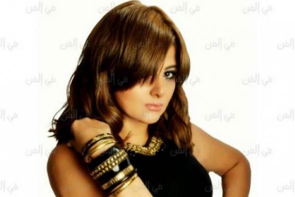 شذى برفقة على ربيع وشبيهه في "مسرح مصر": "صورة فيها ٢ على ربيع.. يعني كارثة"