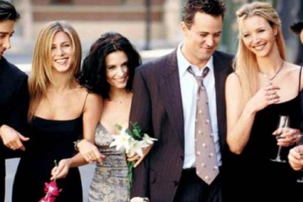 جنيفر أنستون تعترف: لا أحب أغنية مسلسل Friends وأعيد مشاهدة المسلسل كثيرًا