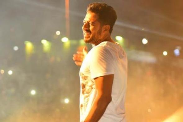 بالصور- حماقي في أمريكا لتسلم جائزة أفضل فنان في الشرق الأوسط