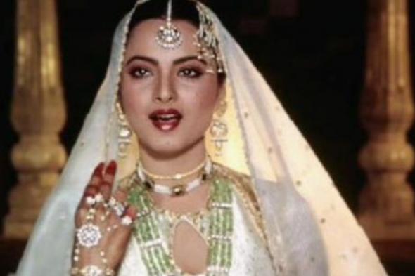 صورة- تكريم الممثلة الهندية ريخا في افتتاح مهرجان دبي السينمائي