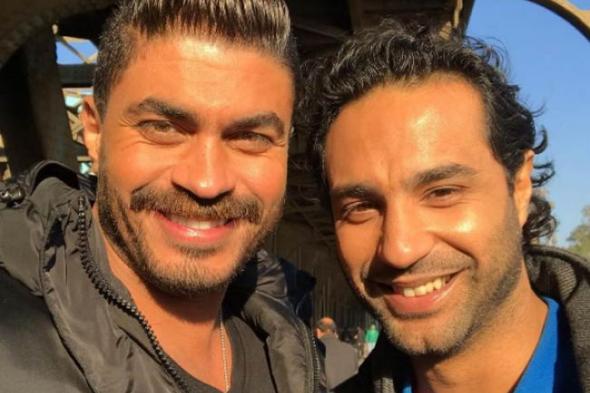 بالفيديو- كريم فهمي يغني بصوت خالد سليم