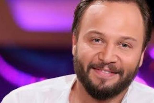 صورة - مكسيم خليل يبعث رسالة حب لزوجته في عيد زواجهما الـ12