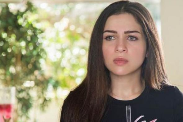 مي عز الدين تنعي الفنانة الراحلة زبيدة ثروت