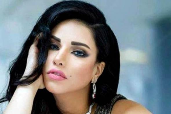بالفيديو- مروة نصر تخسر وزنها من أجل ألبوم "حكايات بنات"