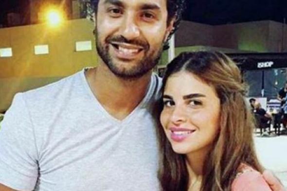 صورة - كريم فهمي يبعث رسالة حب لزوجته