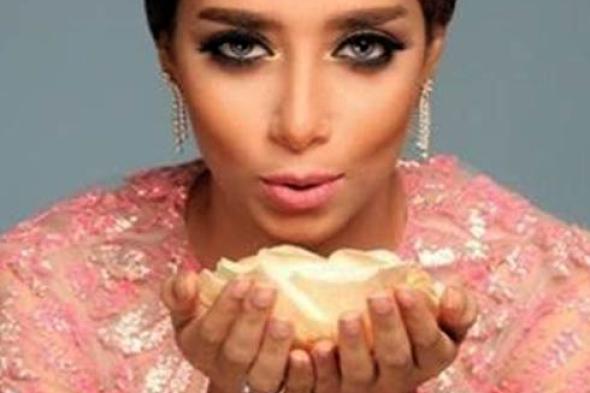 صورة- بلقيس فتحي تدعو جمهورها لحضور حفل زفافها