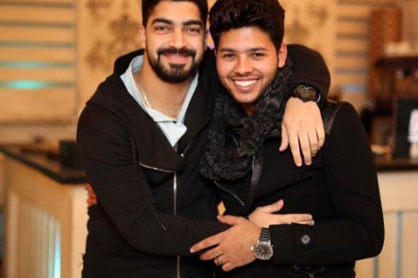 صورة- محمد شاهين يحتفل بعيد ميلاده مع أصدقائه من "ستار أكاديمي"