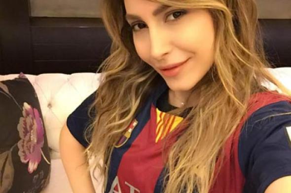 صورة - يارا تهنئ رياض محرز لحصوله علي جائزة أفضل لاعب إفريقي