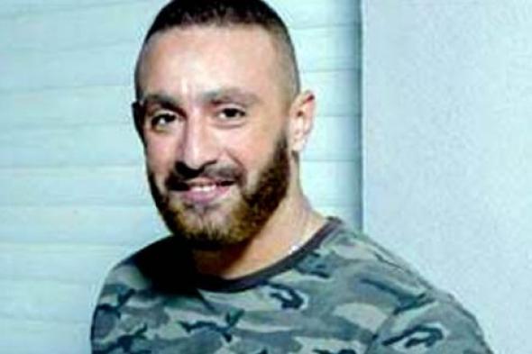 بالفيديو- شجاعة أحمد السقا ليست في الأفلام فقط.. شاهد كيف أنقذ مجموعة من الناس في انفجار سيارة