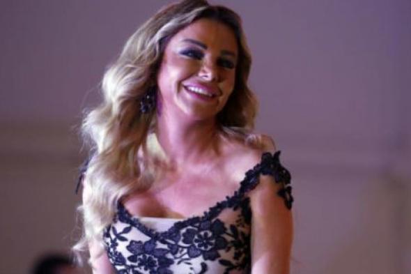 بالصور- رزان مغربي بفستان جريء في جلسة تصوير تُنشر كاملة لأول مرة