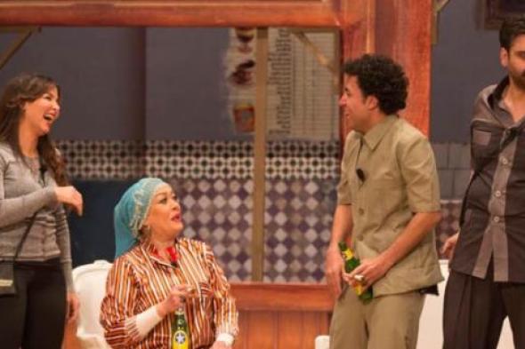 هالة فاخر تسأل جمهور "تياترو مصر" عن الحموات