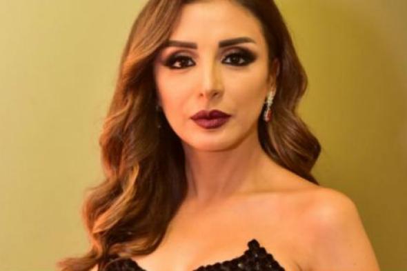 بالصور- أنغام تتألق بالأسود في حفلها بكايرو فيستيفال